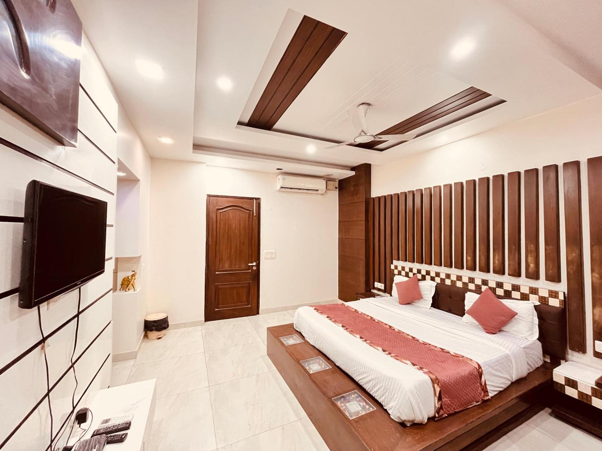 South Inn - Green Park Near Hauz Khas South Delhi 新德里 外观 照片